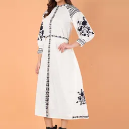 VASVI Floral Embroidered Puff Sleeve A-Line Midi Dress image 3