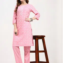 NAVYAAZRI Women Floral Printed Regular Kurta with Trousers image 1