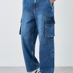 Styli Men Wide Leg Mid-Rise Light Fade Cotton Cargo Jeans-picture-22