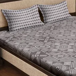 Myntra Elegant Homes White & Grey Geometric 300 TC Double King Bedsheet Set-2.7mx2.7m image 5