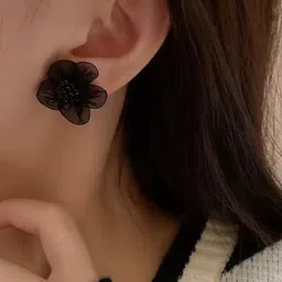 DressBerry Artificial Beaded Floral Shaped Studs image 3