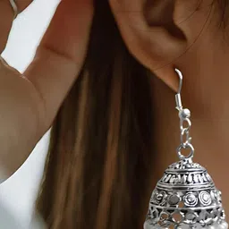 piah Silver-Plated Artificial Beaded Jhumkas Earrings image 4