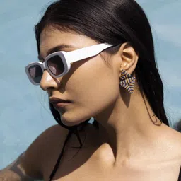 Jenni and Janki Geometric Drop Earrings image 4