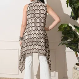 DECKEDUP Women Printed Longline Shrug image 5