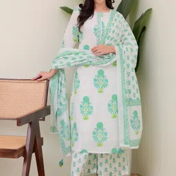 Vastukala Floral Printed Round Neck Kurta With Palazzos & Dupatta-picture-22