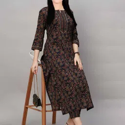 Vetrokart Girls Floral Printed Regular Raw Silk Kurta with Trousers-picture-17