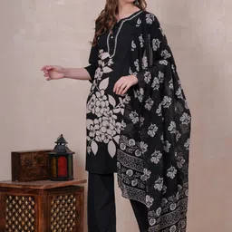 HIGHLIGHT FASHION EXPORT Printed Pure Cotton Straight Kurta with Palazzos & With Dupatta image 4
