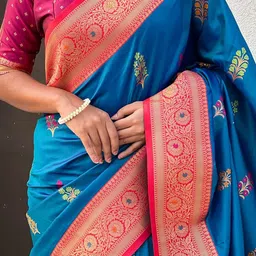 ELITE WEAVES Floral Woven Design Zari Banarasi Saree image 3