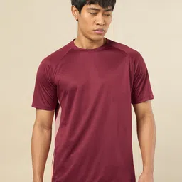 CULT Athlete's Performance Raglan Sleeves Moisture Wicking T-shirt image 1