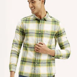 Levis Checked Spread Collar Relaxed Fit Pure Cotton Casual Shirt-image-65
