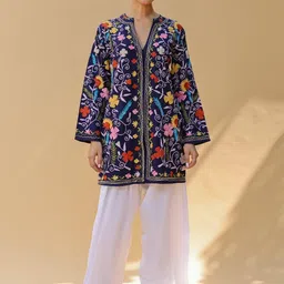HOUSE OF KARI Women Floral Embroidered Woollen Open Front Jacket image 2