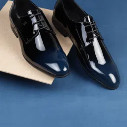 Mochi Men Solid Leather Regular Formal Derbys-image-0