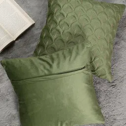 MONKDECOR Set Of 2 Green Velvet Square Cushion Covers image 5