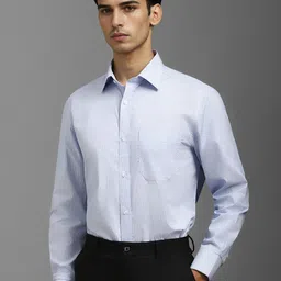 Louis Philippe Men Classic Spread Collar Micro Ditsy Printed Cotton Formal Shirt image 3