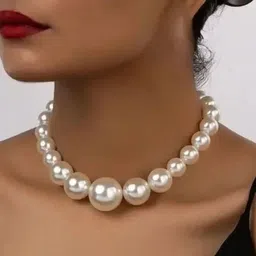 Samridhi DC Single Layered Beaded Necklace image 1