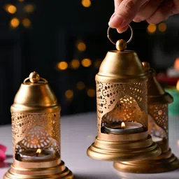 MARKET99 Gold-Toned Set of 3 Candle Holder image 2