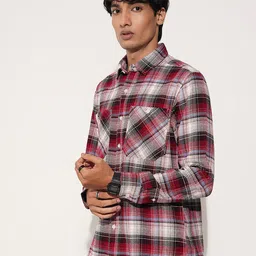 SF JEANS by Pantaloons Men Tartan Checks Casual Shirt image 4