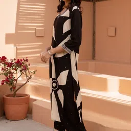 KALINI Floral Printed Regular V-Neck Straight Kurta with Palazzos image 3