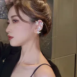 DressBerry Silver-Plated Cubic Zirconia Studded Korean Butterfly Shaped Ear Cuff image 2