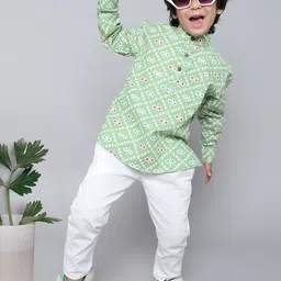 BAATCHEET Boys Ethnic Motifs Printed Regular Pure Cotton Kurta with Trousers image 1