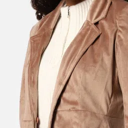 Campus Sutra Single-Breasted Blazer With Insert Pockets image 3