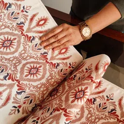 Akira Furnishings Tradition Ikkat Pattern Table Runner image 3