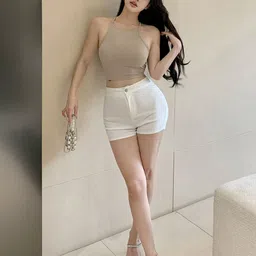 Istyle Can Women Solid Halter Neck Crop Top image 3