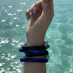 TAG 7 Set Of 4 Bangles image 4