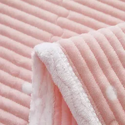 JC HOME Pink & White Printed Double Queen Bed & 2 Pillow Covers image 5