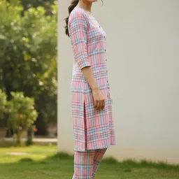 Gopi Prem Checked Round Neck Pure Cotton Straight Kurta With Trousers-picture-22