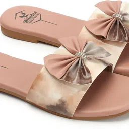 blinder Women Flats Sandal image 2