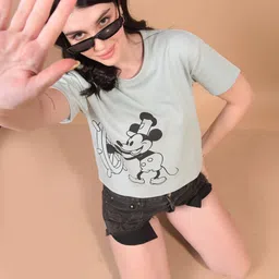 Crimsoune Club Graphic Printed Slim Fit Crop T-shirt image 4