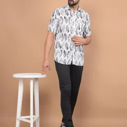 Crimsoune Club Men Classic Fit Spread Collar Floral Printed Cotton Casual Shirt-image-28