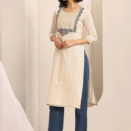 Libas Women Floral Kurta with Trousers & With Dupatta image 2