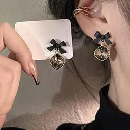 ONUYX Studs Earrings-picture-31