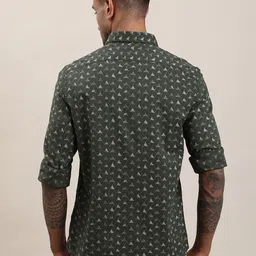 Turtle Relaxed Slim Fit Abstract Printed Spread Collar Pure Cotton Shirt image 2