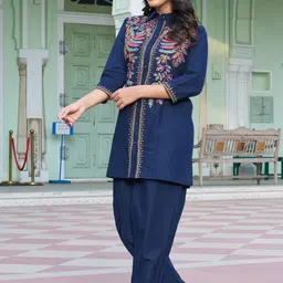 Kaftanize Embroidered Shirt Collar Neck Tunic With Trousers Co-Ords image 5