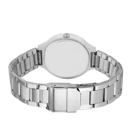 VIRAKTI Women Brass Dial & Stainless Steel Bracelet Style Straps Analogue Watch image 3