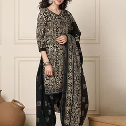 Rajnandini Geometric Printed V Neck Straight Kurta With Salwar & Dupatta-picture-22