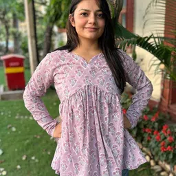 SHRIYANI Women Floral Print Cotton Empire Top-picture-34