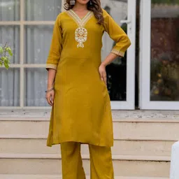 HERE&NOW Women Floral Embroidered Regular Thread Work Pure Cotton Kurta with Palazzos & With Dupatta image 5