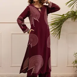 HERE&NOW Geometric Printed Round Neck Straight Kurta With Palazzos image 5