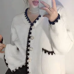 LULU & SKY Women V-Neck Cardigan image 3