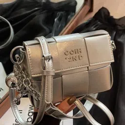 StyleCast Women Solid Baguette Quilted Satchel Bag-picture-13