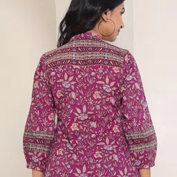 GULAB CHAND TRENDS Floral Print Cotton Crop Top image 5