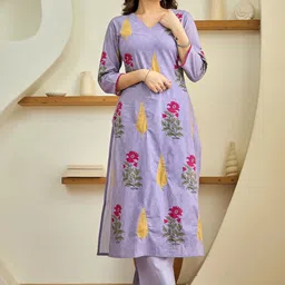 DIVASTRI Women Floral Printed Kurta with Palazzo & Dupatta image 3