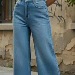 Berrylush Women Wide Leg High-Rise Light Fade Jeans image 2