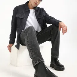 Tommy Hilfiger Men Relaxed Fit Light Fade Jeans image 5