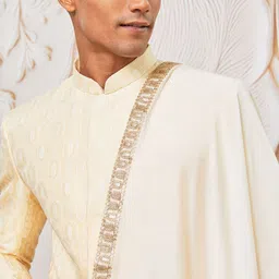 VASTRAMAY Men Embroidered Mandarin Collar Sherwani Set image 4