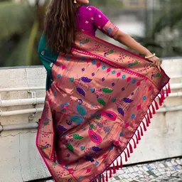 ELITE WEAVES Woven Design Zari Silk Blend Paithani Saree image 3